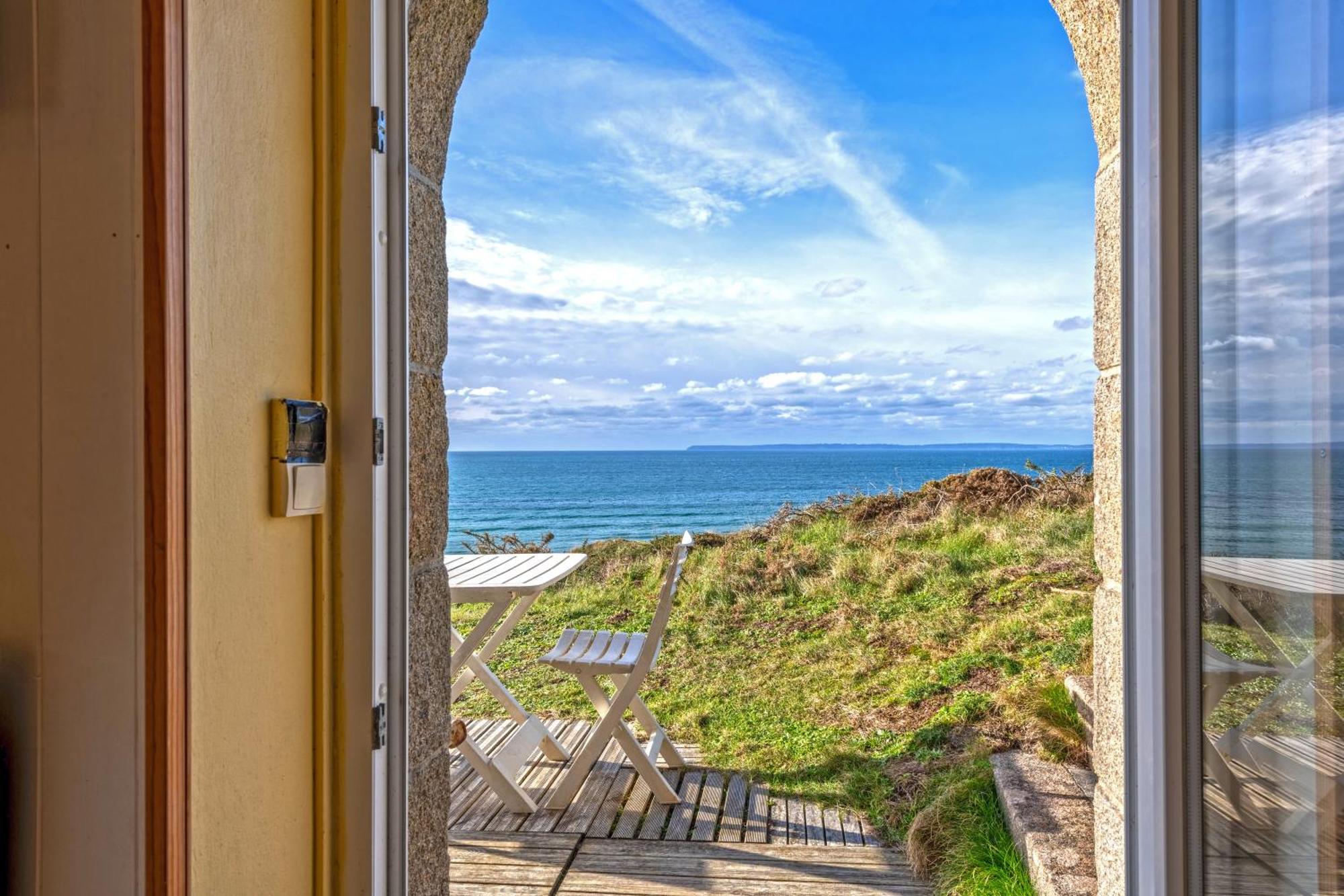 Studio Vue Sur Mer Plomodiern Luaran gambar